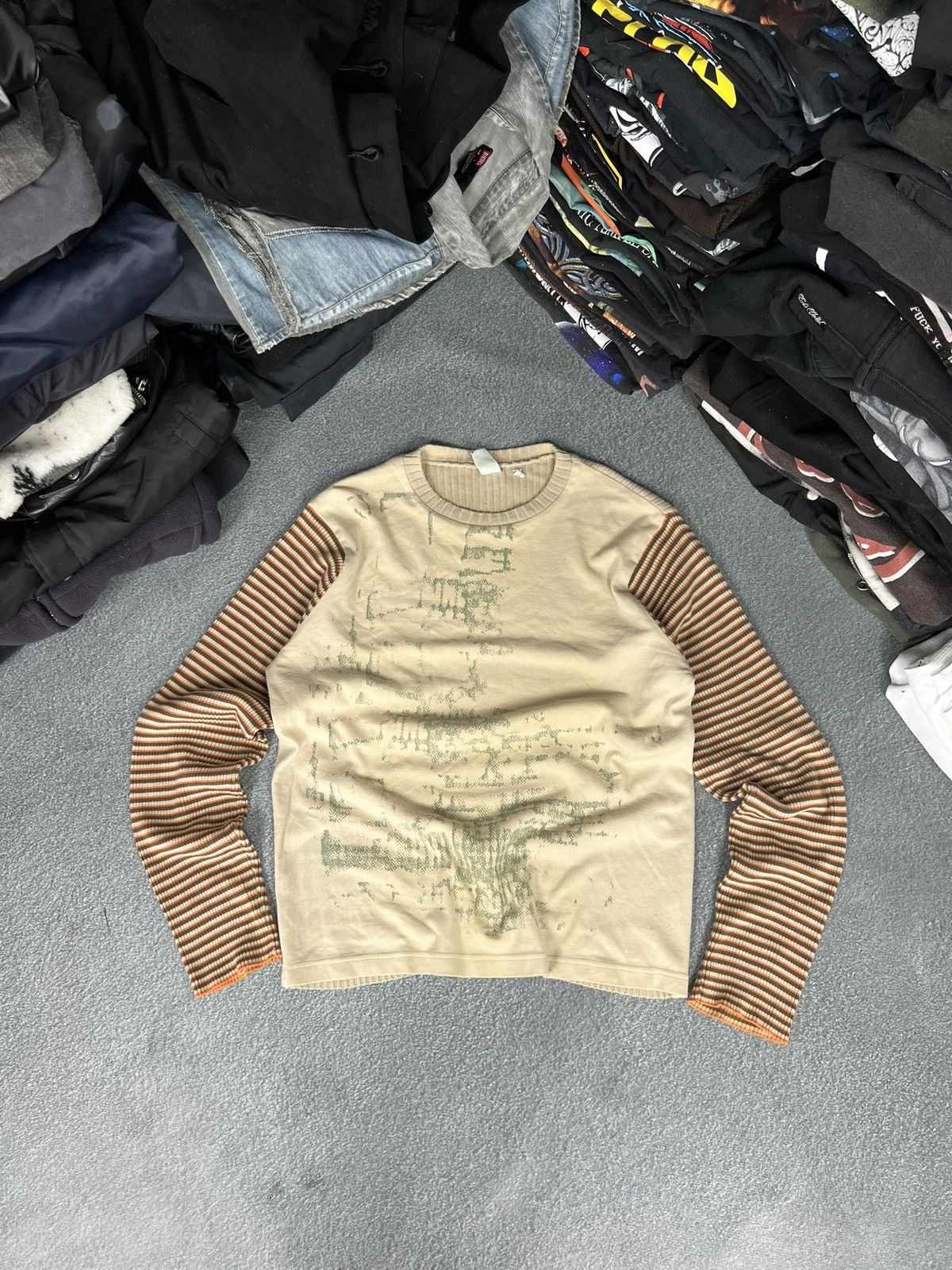 Japanese Brand VINTAGE PRINTED CROSS LONG SLEEVE TEE Y2K Size L / US 10 / IT 46 - 1 Thumbnail