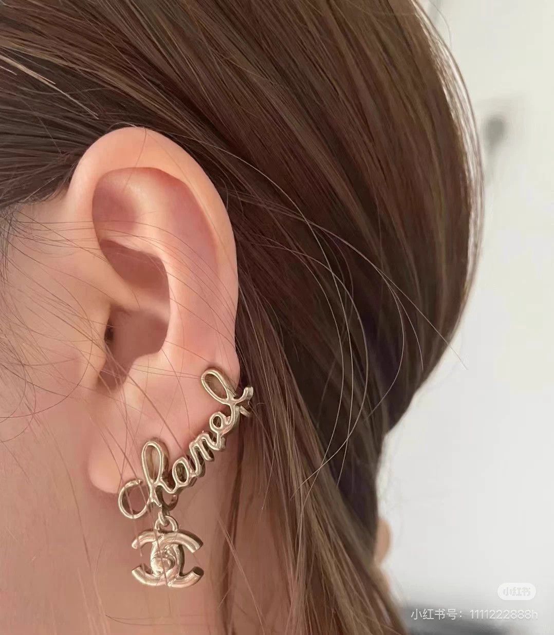 Chanel Chanel 21P Light Gold Coco Logo Ear Clips Mint Size ONE SIZE - 8 Thumbnail