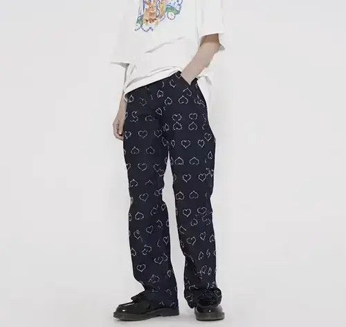 Other Heart pants Size US 32 / EU 48 - 3 Thumbnail