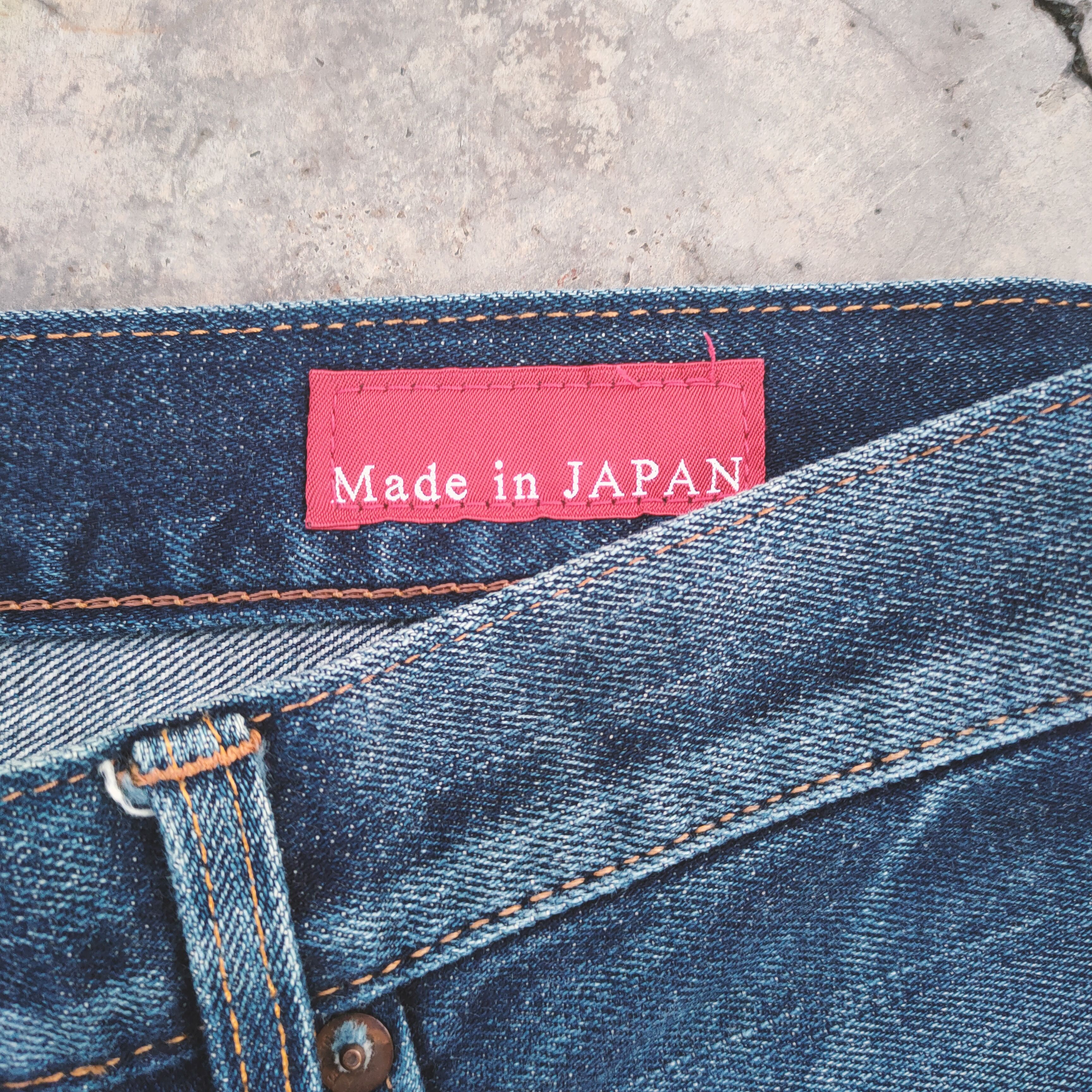 Edwin VINTAGE EDWIN MADE IN JAPAN FADED RIPPED JEANS DENIM Size US 36 / EU 52 - 14 Thumbnail