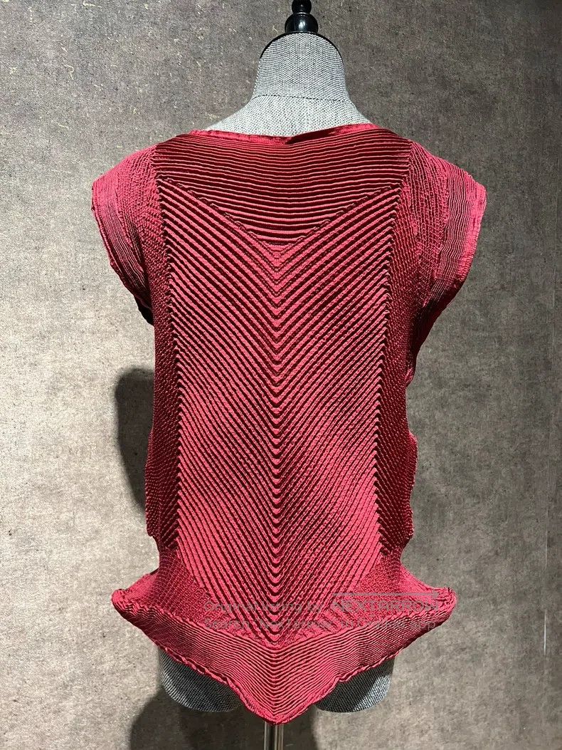 Issey Miyake Issey Miyake Runway Collection Bud Sleeveless Top Size M / US 6-8 / IT 42-44 - 6 Thumbnail