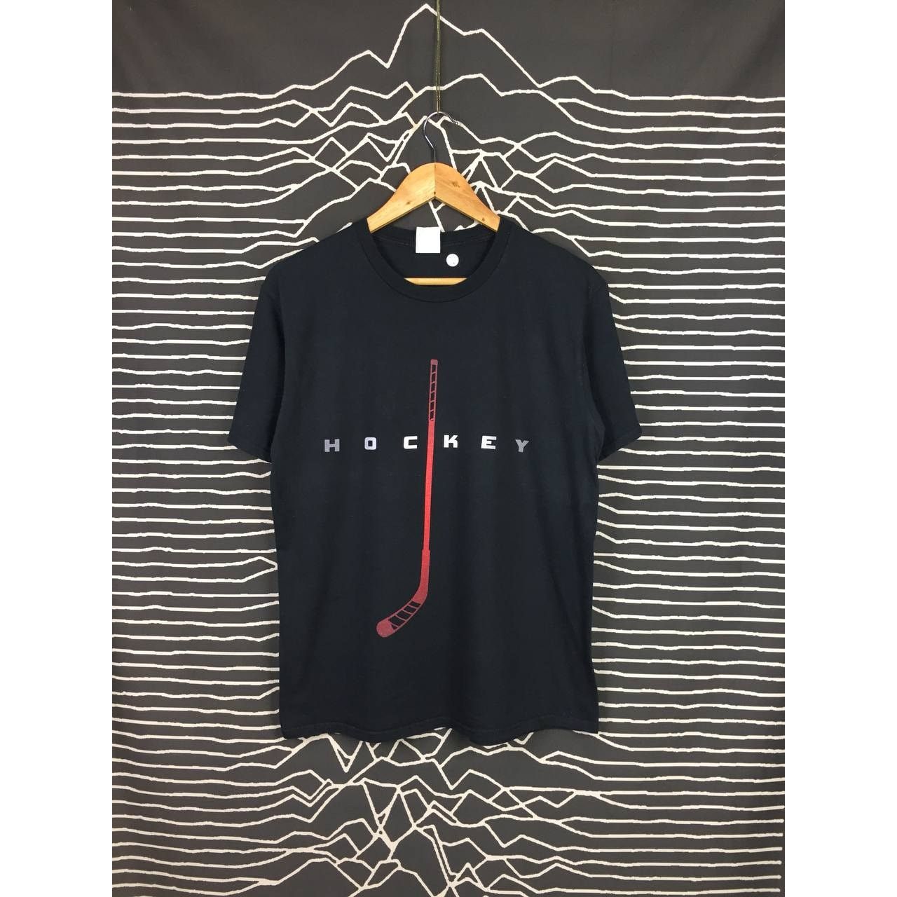 NHL × Vintage Port & Company Hockey Sticks Sportswear Graphic Tee Size M Size US M / EU 48-50 / 2 - 2 Thumbnail