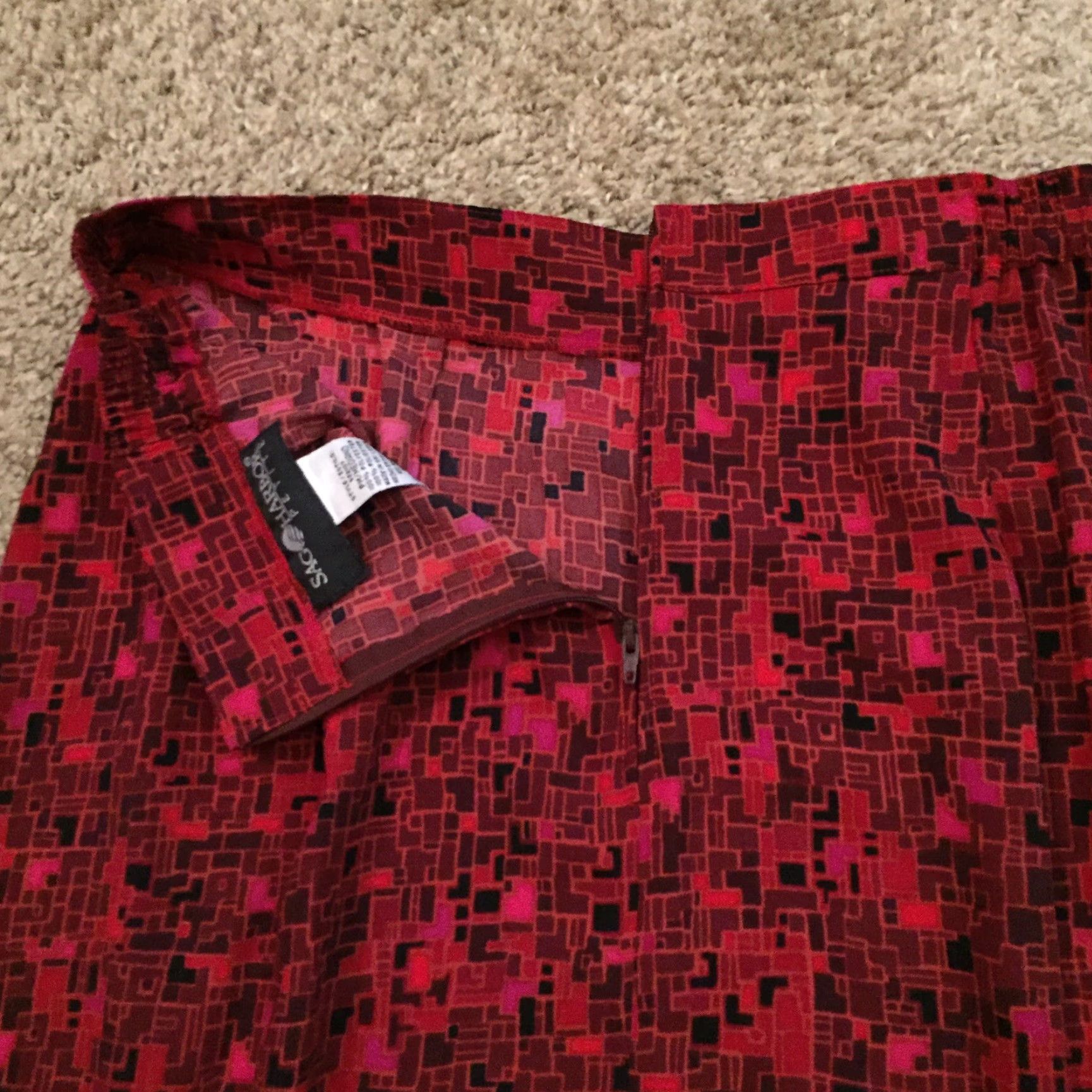 Vintage Sag Harbor Skirt PM Petite Red Geometric Maxi Long Unlined Women Pelttes Sag Harbor Shirt Size 32" / US 10 / IT 46 - 7 Thumbnail