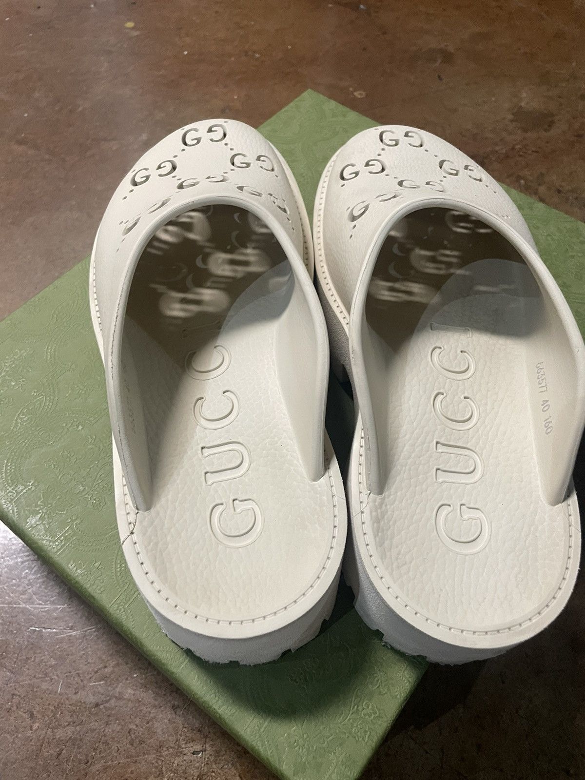 Gucci GUCCI PLATFORM PERFORATED G SANDAL Size US 9 / IT 39 - 4 Thumbnail