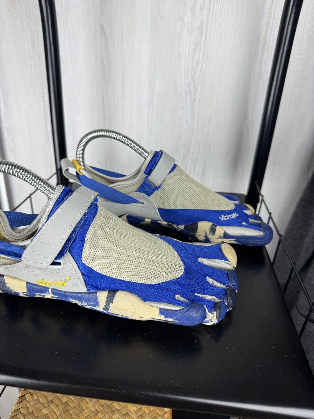 Vibram Vibram FiveFingers Barefoot Running Shoes size 38 Size US 8 / IT 38 - 3 Thumbnail