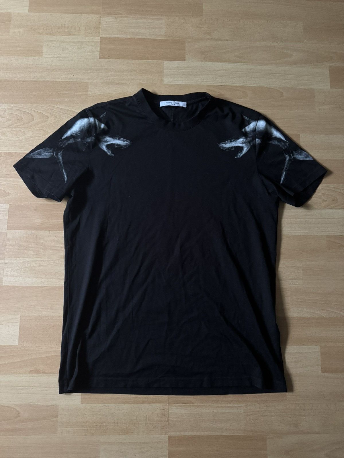 Givenchy Givenchy Ricardo Tisci Shark Print Tee Large | Grailed