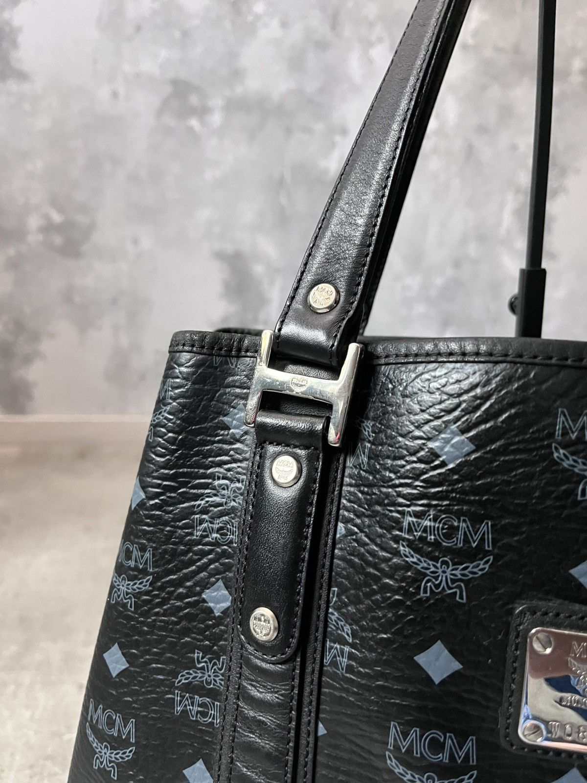 MCM MCM Anya Visetos Flat Shopper Bag Tote Size ONE SIZE - 6 Thumbnail