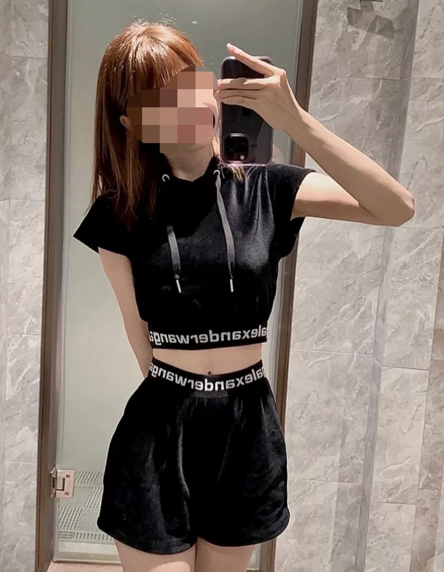 Alexander Wang Alexander Wang Black Velvet Shorts Size 34" / US 12 / IT 48 - 1 Thumbnail