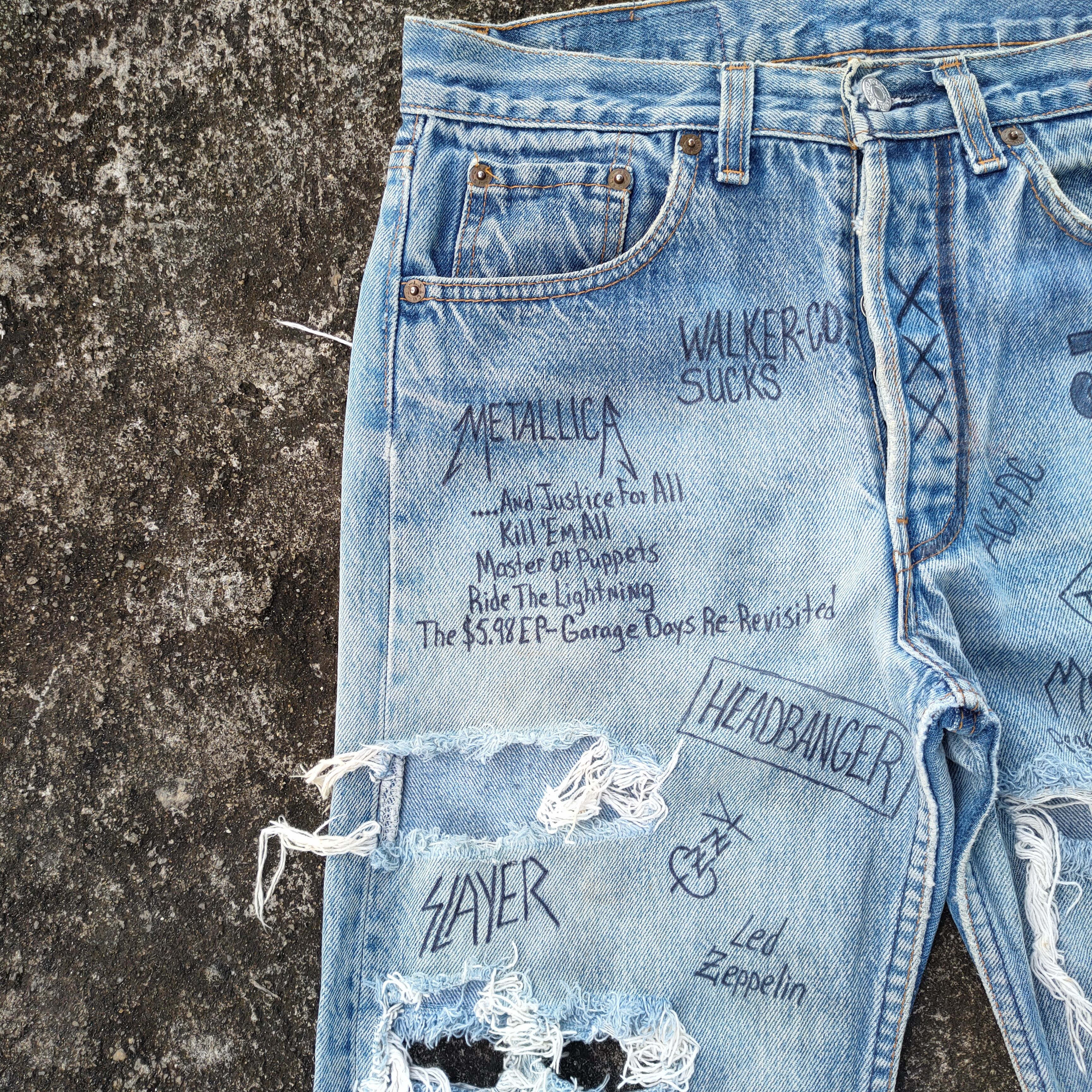 Levi's Vintage Clothing VINTAGE LEVI'S 501 BUTTON FLY JEANS RIPPED NAME BAND Size US 30 / EU 46 - 16 Thumbnail