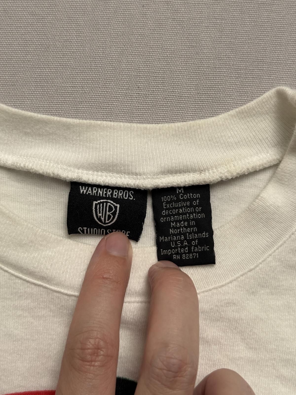 Designer VTG Looney Tunes Bugs Bunny Long Sleeve T-shirt 1996 M Size US M / EU 48-50 / 2 - 3 Thumbnail