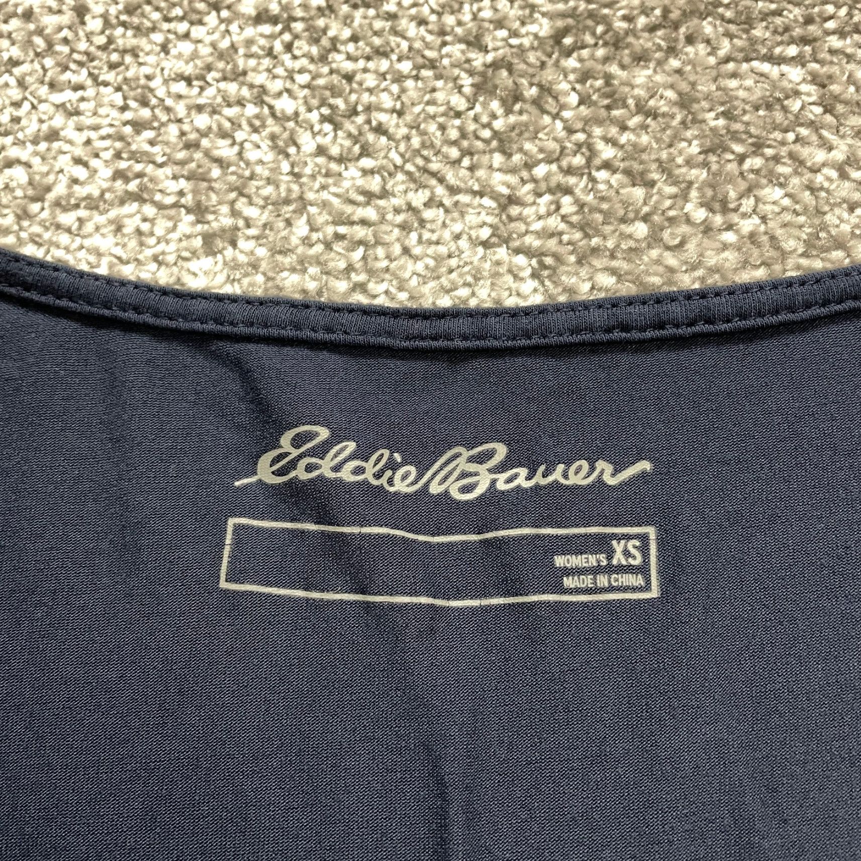 Eddie Bauer VINTAGE Eddie Bauer Women's T-Shirt Long Sleeve V-Neck Casual Blue XS Fabric Knit Fall Spring Summer Womens Size XS / US 0-2 / IT 36-38 - 3 Thumbnail