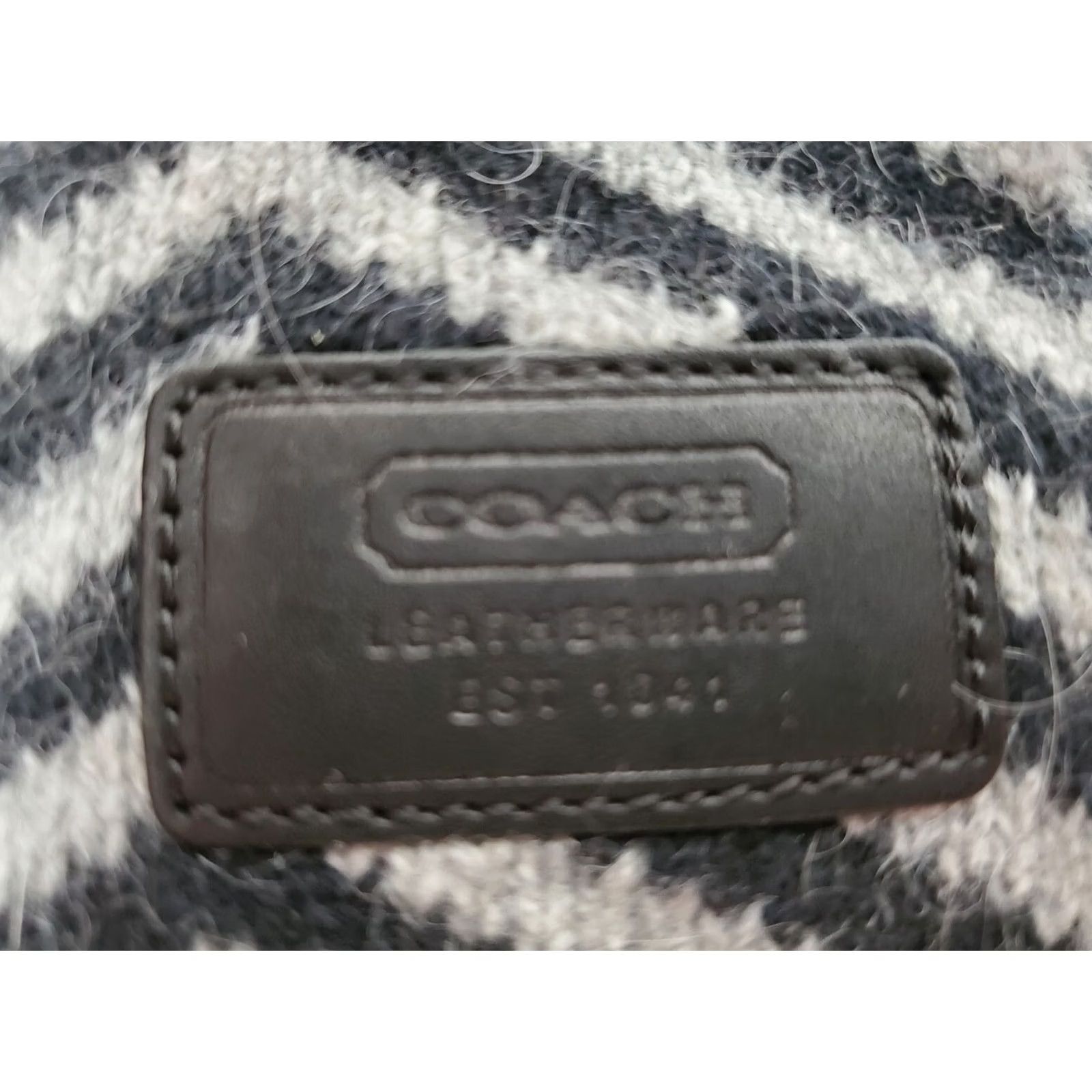 Coach VINTAGE COACH Scarf Zig-Zag Pattern Dark Blue Womens 50" 5.5" Angora Lambs Wool Nylon EUC LogoShap Size ONE SIZE - 3 Thumbnail