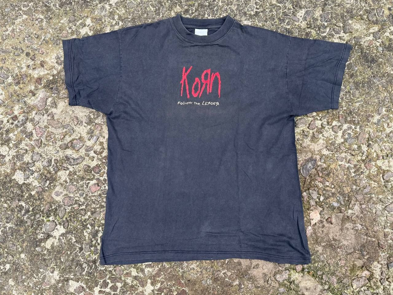 Band Tees Korn Follow The Leader Vintage T-Shirt 90s 00s Nu Metal Fade Size US XL / EU 56 / 4 - 1 Thumbnail