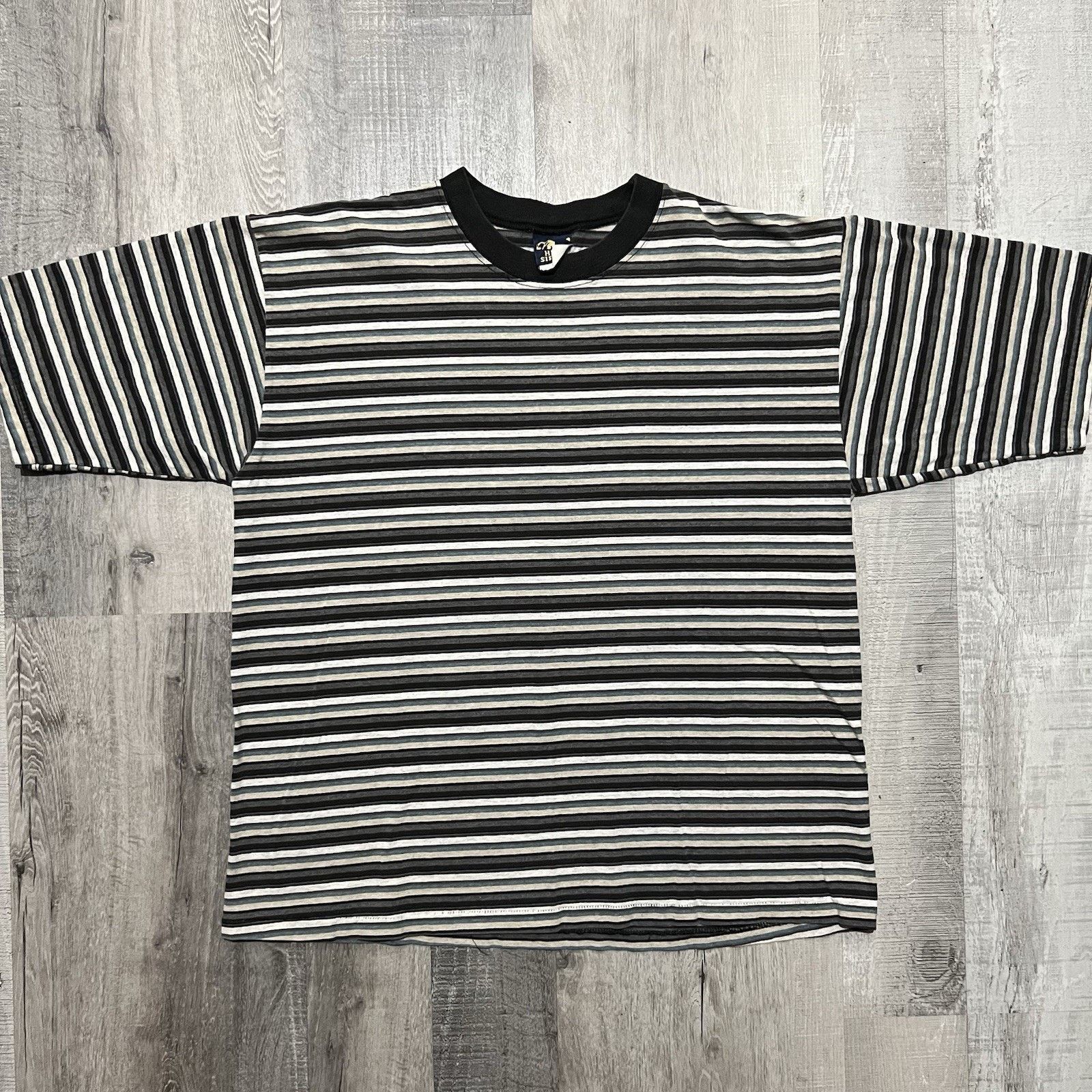 High Sierra VTG Striped Skater Surf T Shirt High Sierra 90s USA T Shirt Size US XL / EU 56 / 4 - 1 Thumbnail
