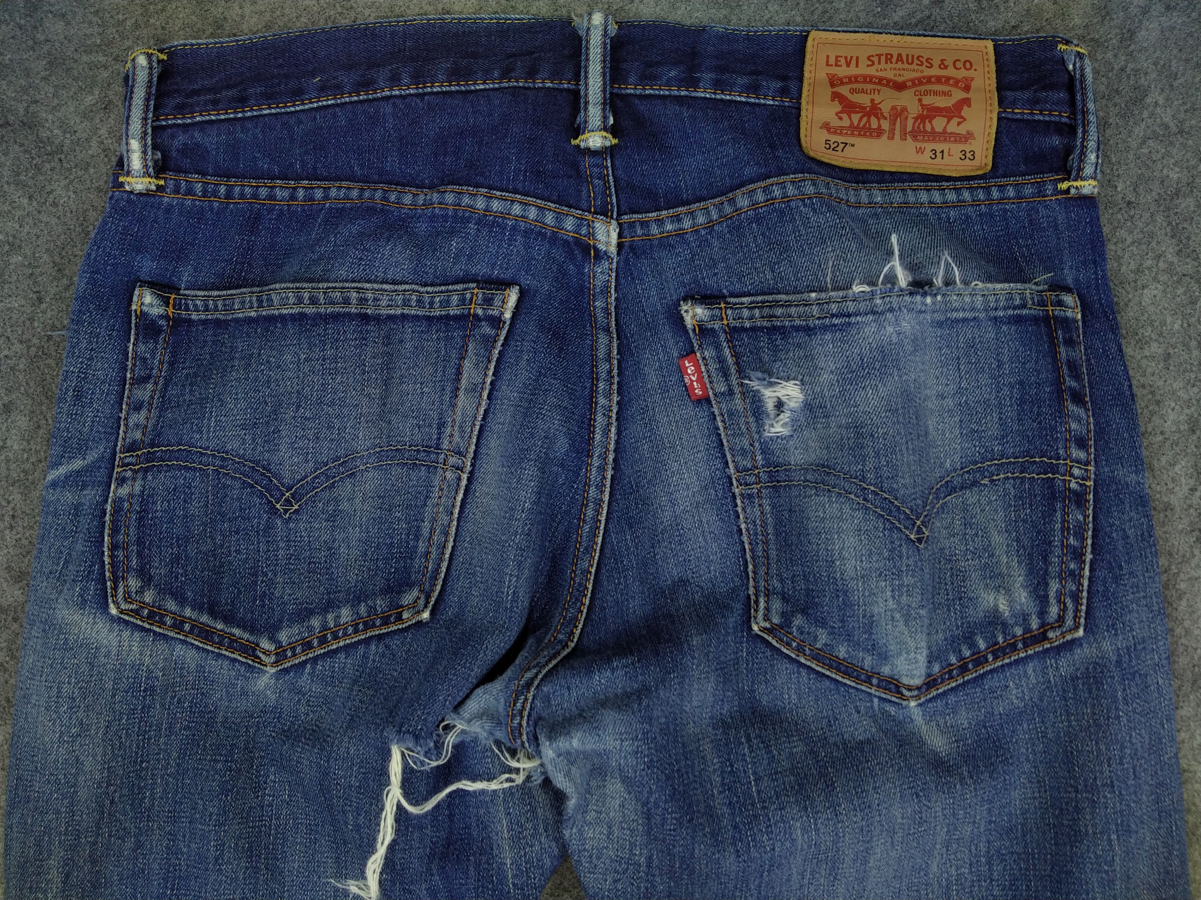 Levi's Distressed Levi's 527 Flare Denim 32x30.5 -JN686 Size US 32 / EU 48 - 4 Thumbnail