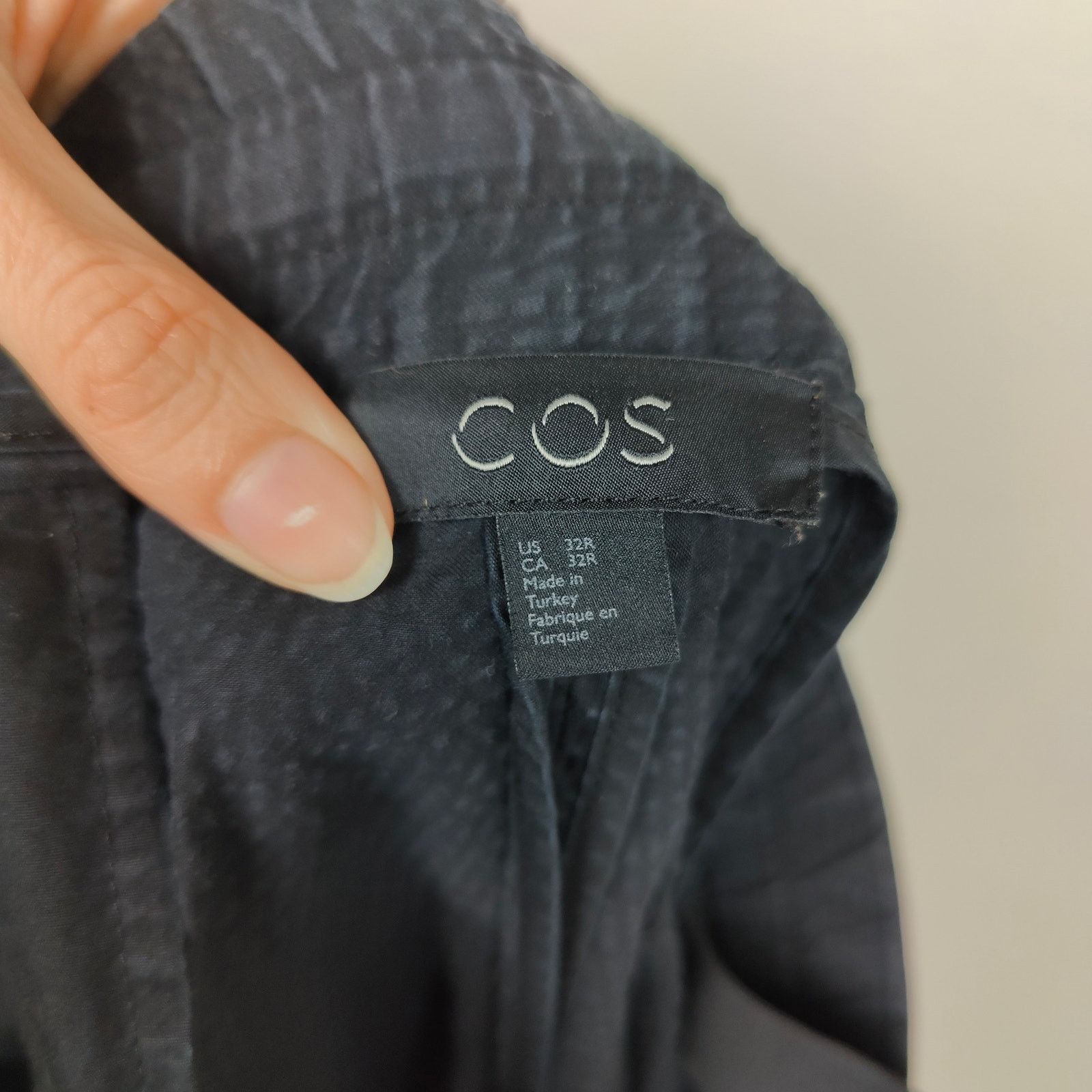 Cos COS Tapered Pants Mens 32R Dark Black Blue Textured Size US 32 / EU 48 - 6 Thumbnail