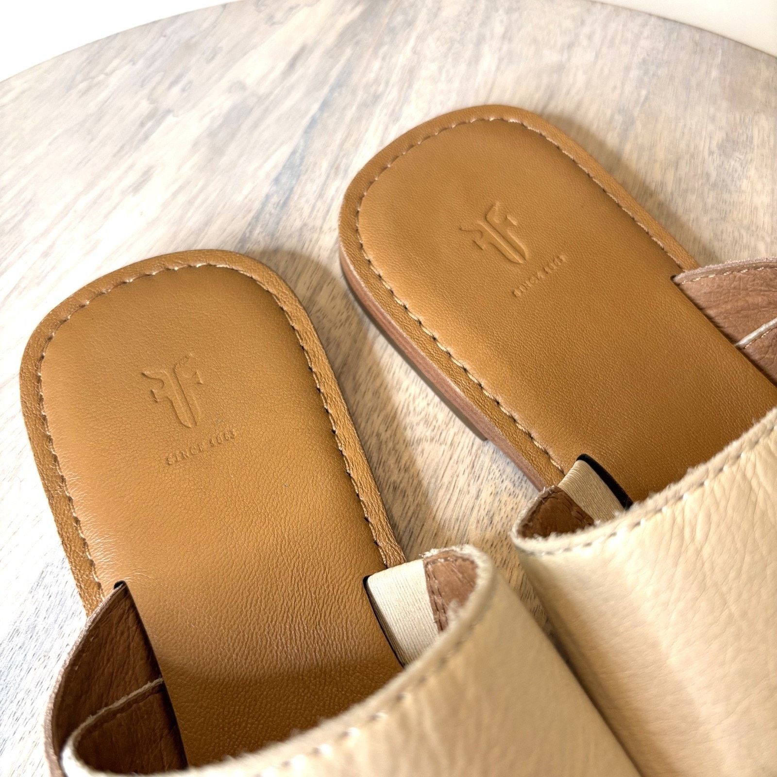 Frye Frye Felix Sandals Women's 7M Leather Slip On Slide Flats Size US 7 / IT 37 - 7 Thumbnail