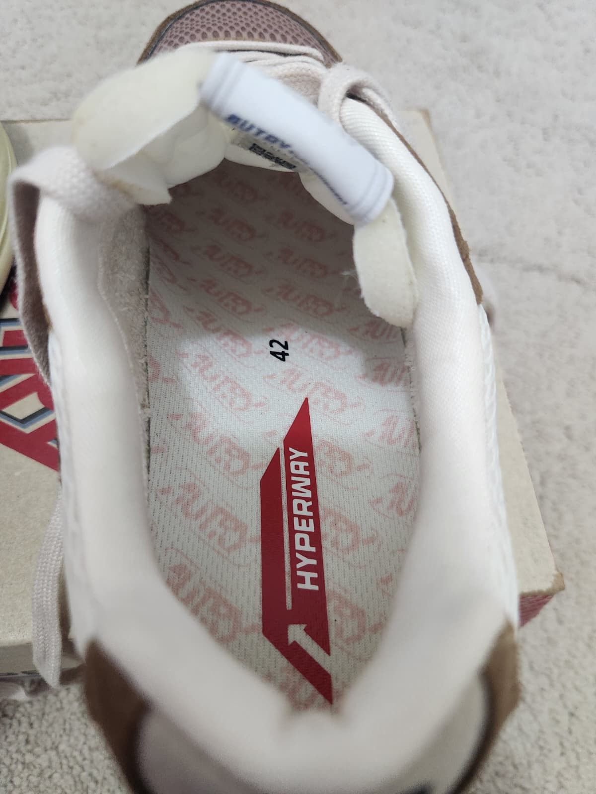 AUTRY Autry Hyperway Low Man Sneakers – Cigar/Silver Size US 9 / EU 42 - 7 Thumbnail