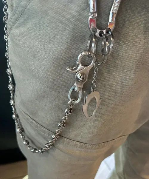 Vintage Vintage Japan Alien Logo Keyring Size ONE SIZE - 1 Thumbnail