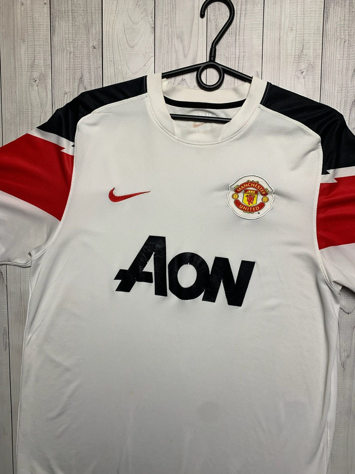 Nike × Vintage Vintage Nike Manchester United soccer jersey size L white Size US L / EU 52-54 / 3 - 2 Thumbnail