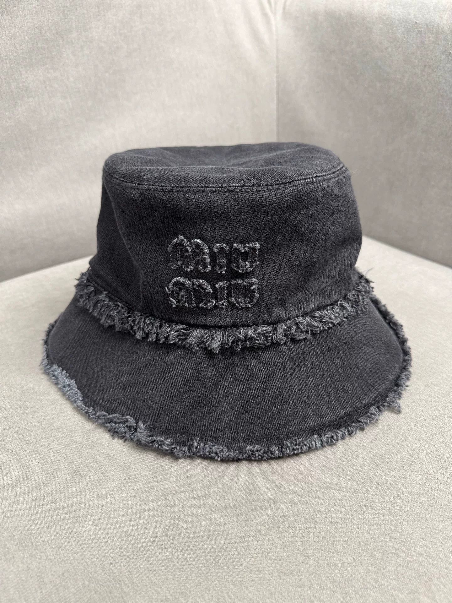 Miu Miu Miumiu Black Embroidered Bucket Hat Size M Size ONE SIZE - 1 Thumbnail