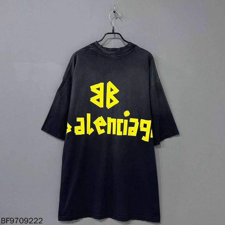 Balenciaga Balenciaga Yellow tape logo short sleeve Size US L / EU 52-54 / 3 - 1 Thumbnail