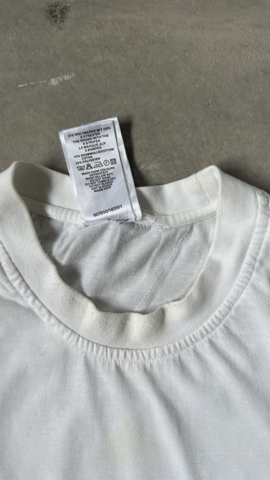 Adidas VINTAGE Y2K ADIDAS TEE Size US M / EU 48-50 / 2 - 4 Thumbnail