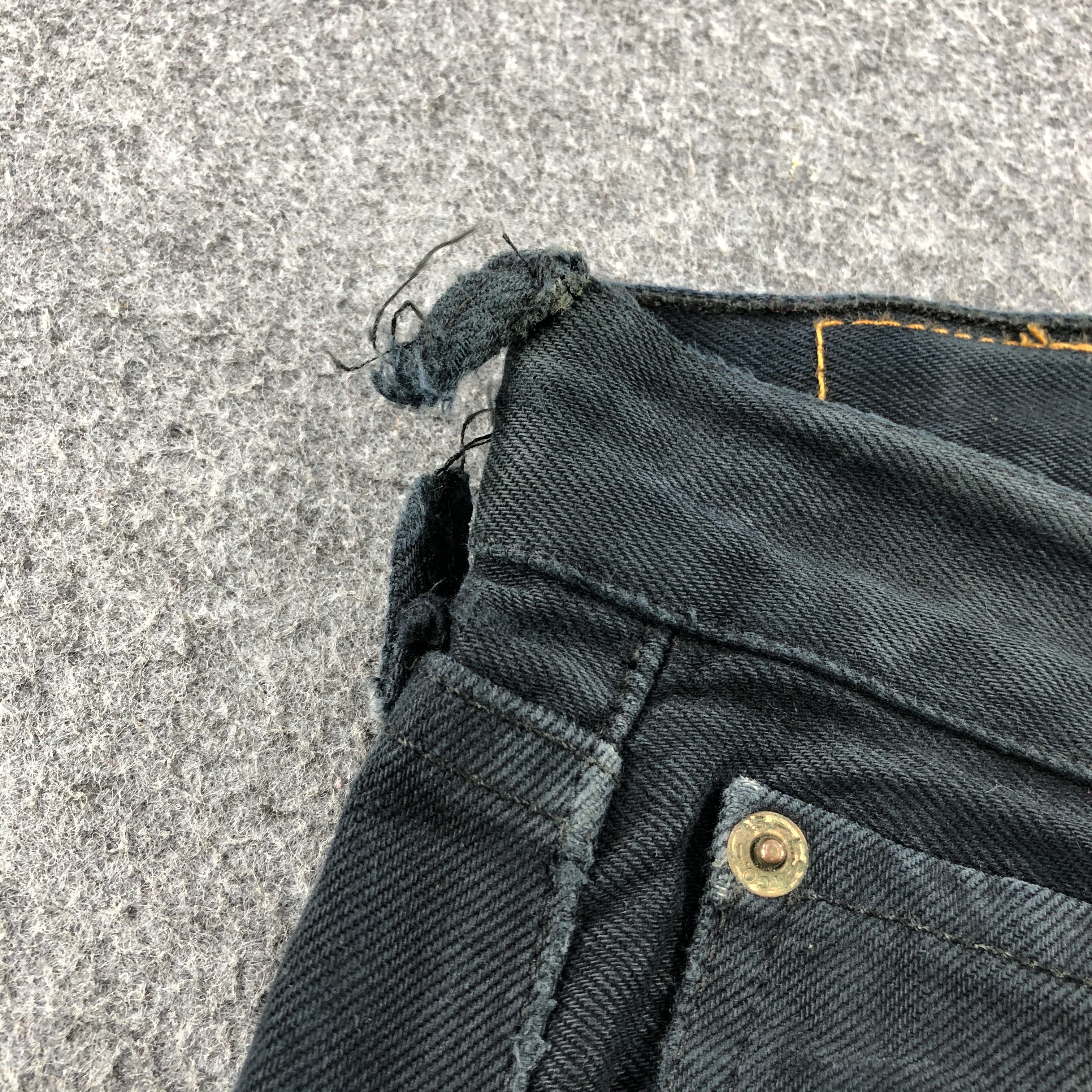 Levi's Vintage Levis 501 Jeans-JM1677 Size US 33 - 13 Thumbnail
