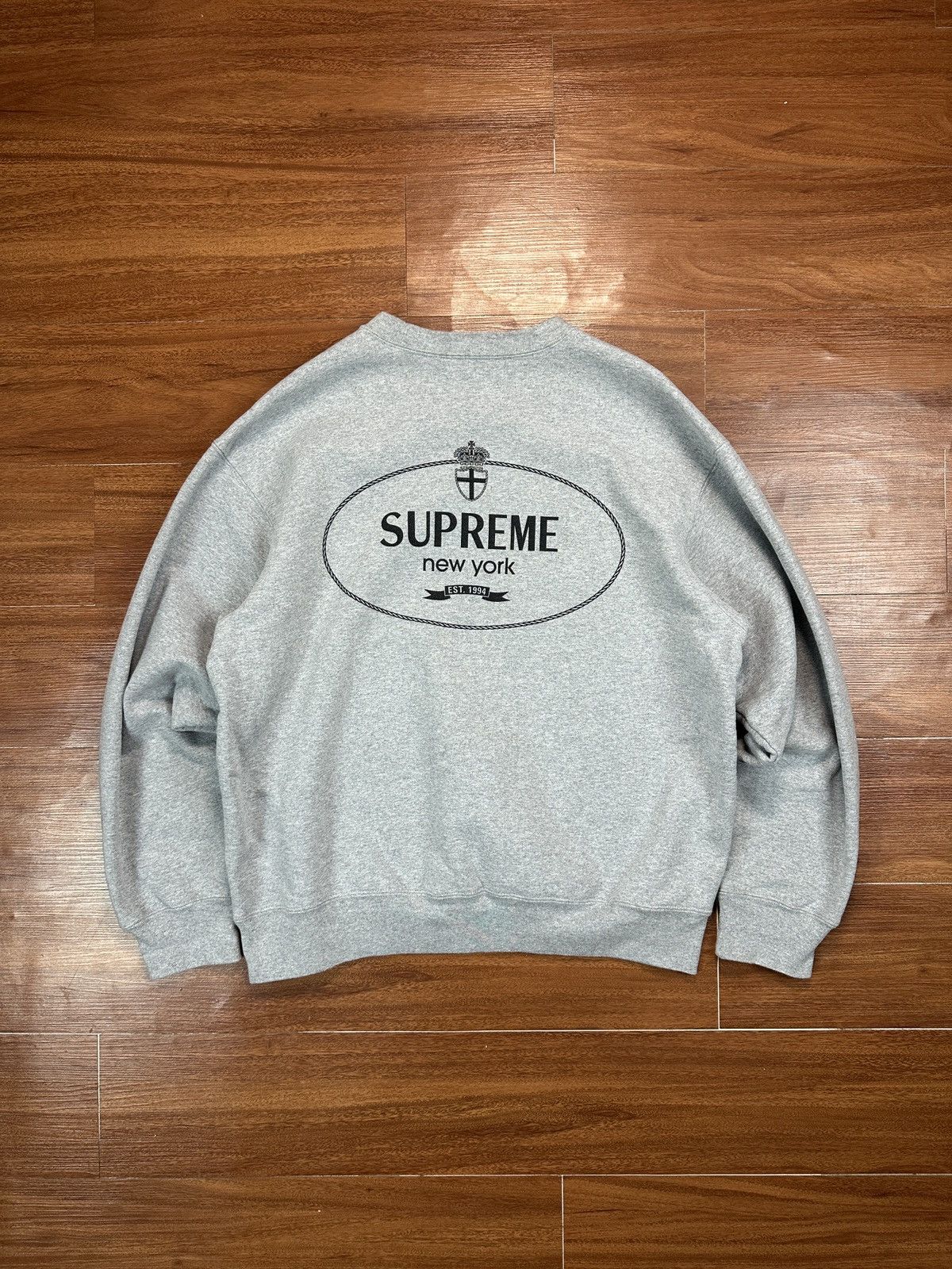 Supreme SUPREME OVAL CREST CREWNECK Size US M / EU 48-50 / 2 - 6 Thumbnail