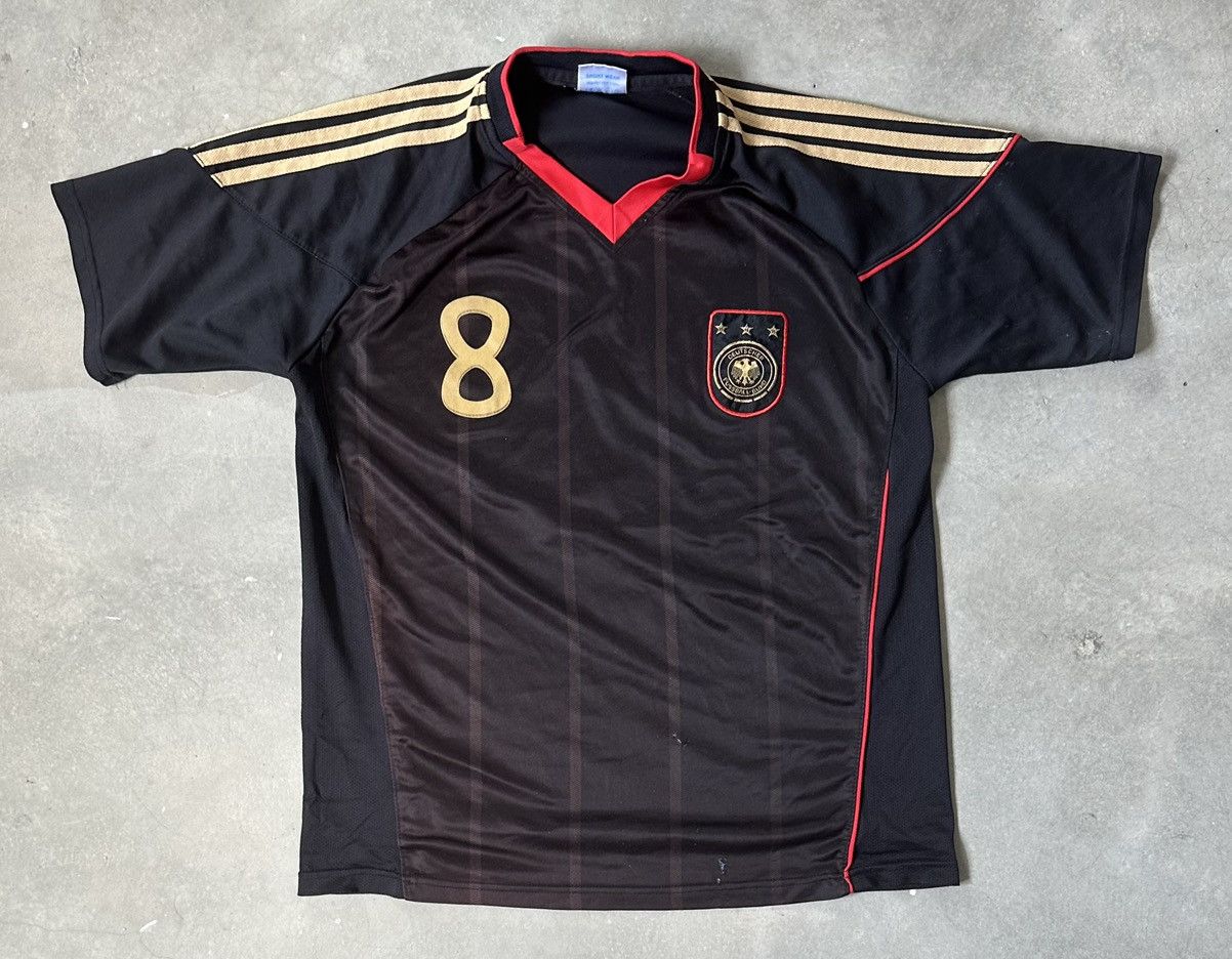 Vintage VINTAGE GERMANY OZIL BOOTLEG AWAY 2010 JERSEY Size US M / EU 48-50 / 2 - 2 Thumbnail