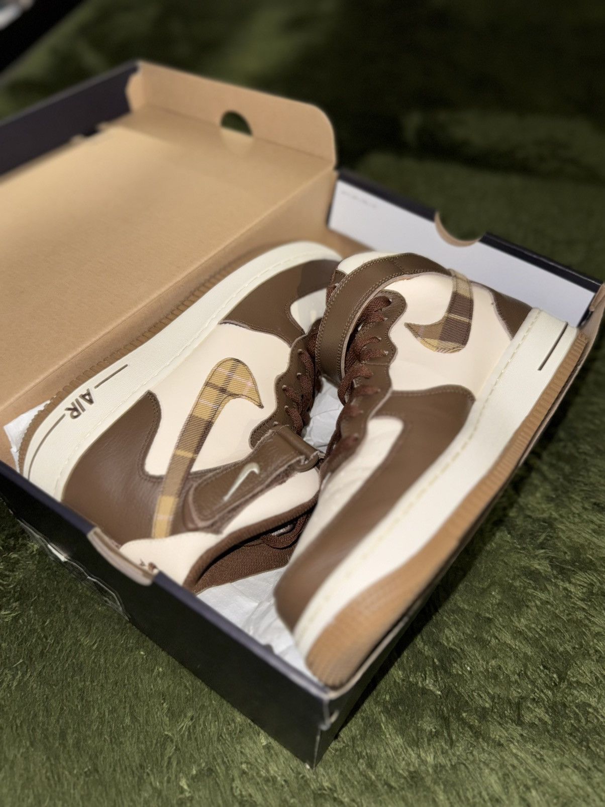 Nike [US 11] Nike Air Force 1 Mid ’07 LX Cacao Wow / Pale Size US 11 / EU 44 - 7 Thumbnail