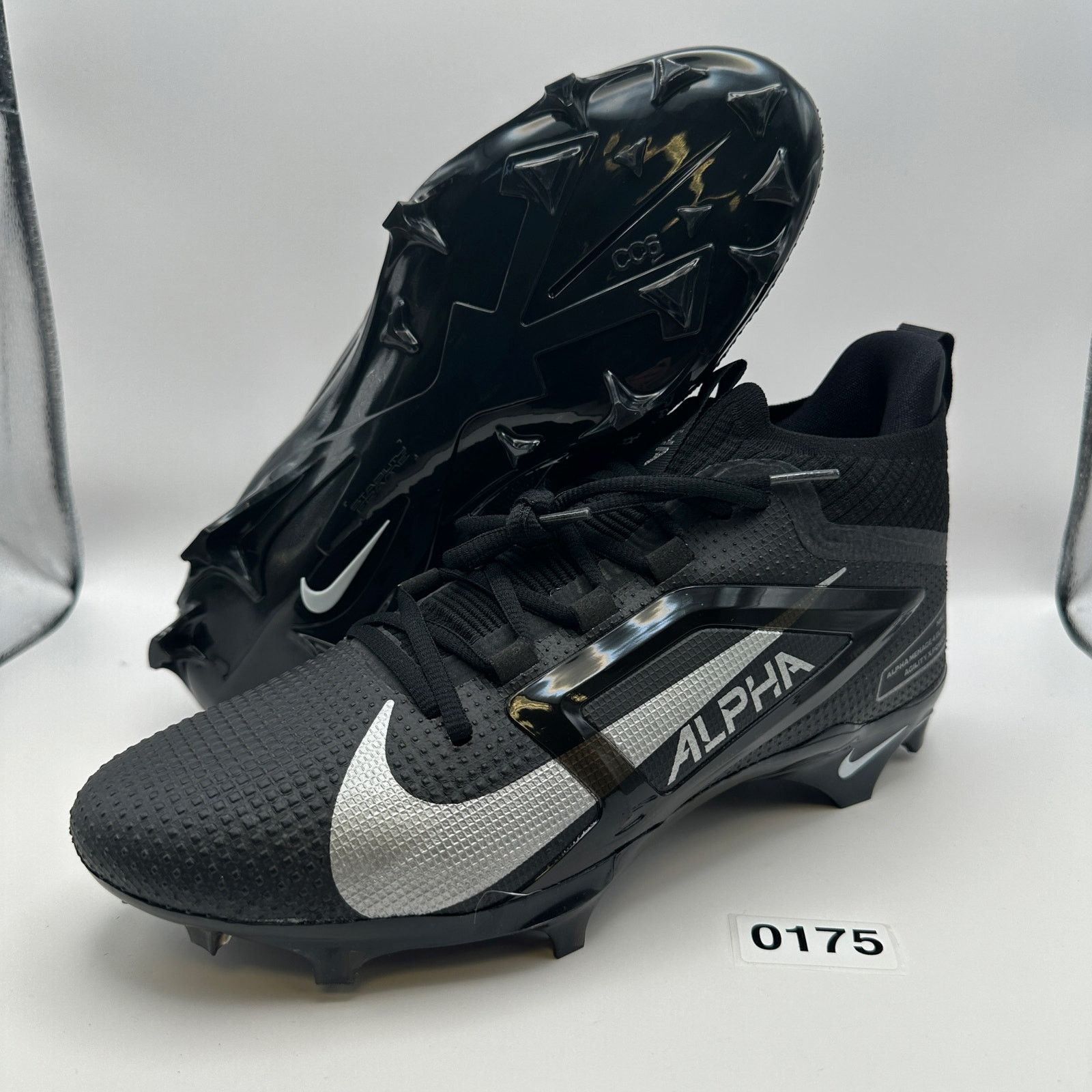 Nike NIKE Men's 10.5 Alpha Elite 4 Menace Football Cleats Size US 10.5 / EU 43-44 - 2 Thumbnail