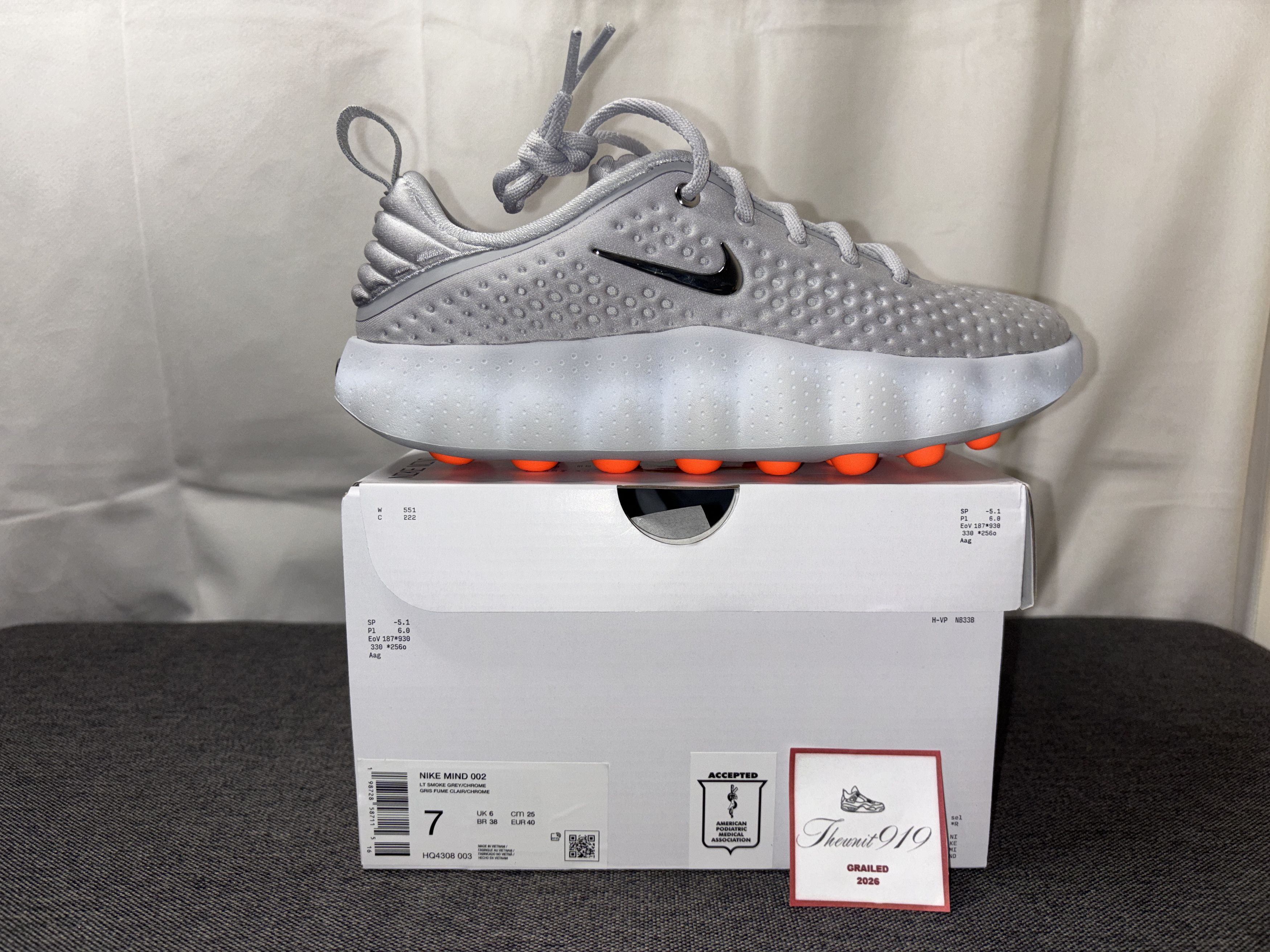 Nike Nike Mind 002 Light Smoke Grey (2026) Men’s 7 HQ4308-003 Size US 7 / EU 40 - 1 Thumbnail