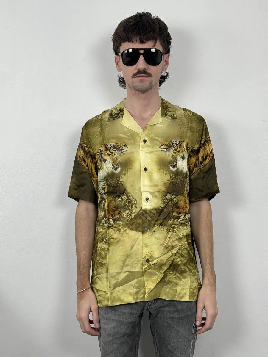 Dries Van Noten FW2020 Dries Van Noten Tiger Gold Shirt Size US S / EU 44-46 / 1 - 4 Thumbnail