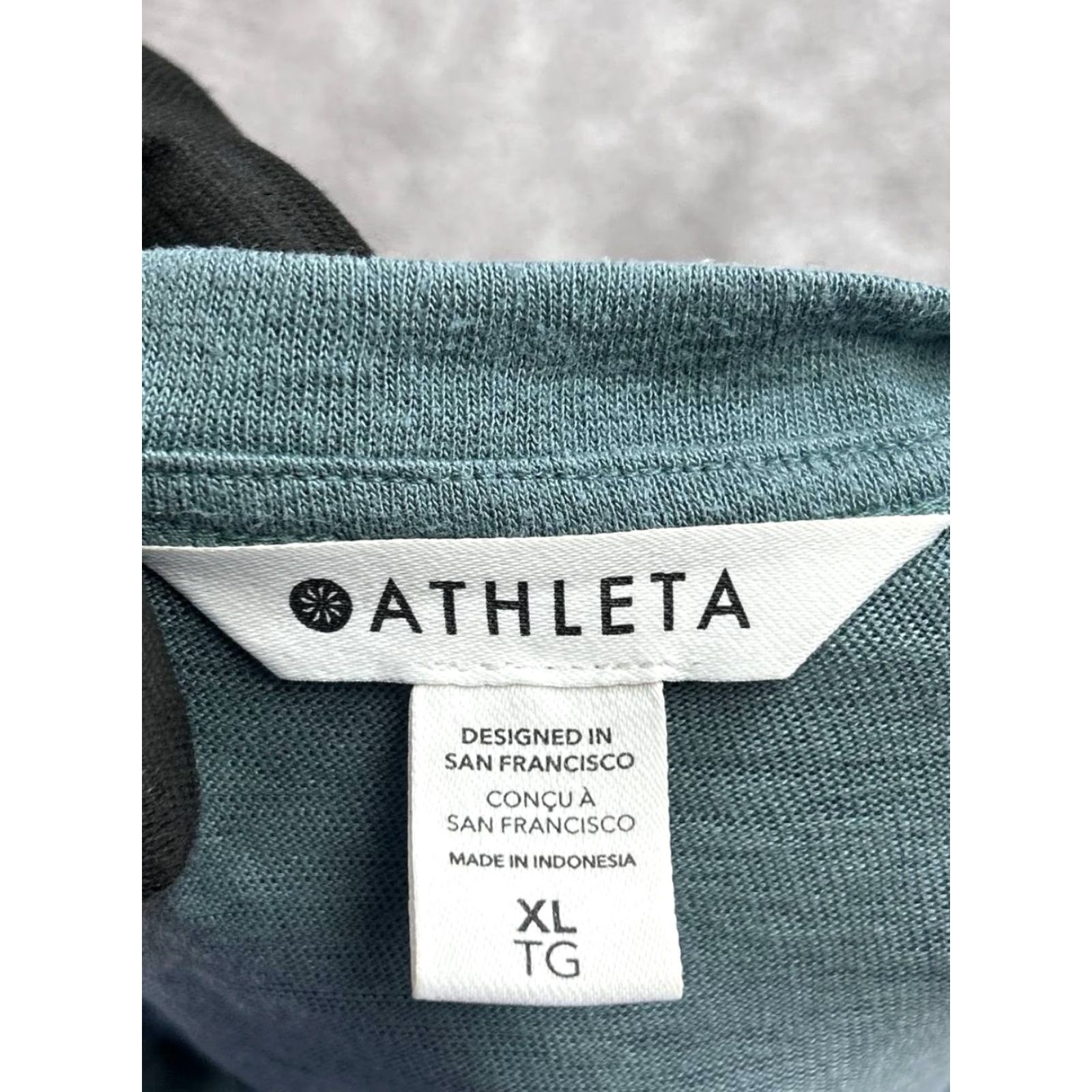 Athleta Athleta Shirt Womens XL Blue Linen Blend V Neck Relaxed Fit T-Shirt Casual Short Sleeve Size XL / US 12-14 / IT 48-50 - 7 Thumbnail