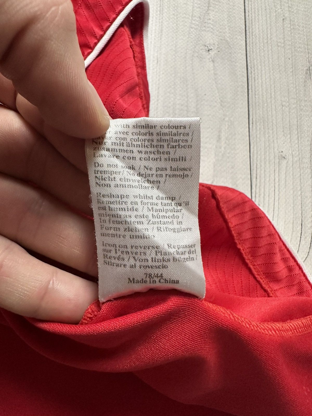 Umbro × Vintage Vintage Umbro England size Xl red soccer jersey Size US XL / EU 56 / 4 - 9 Thumbnail