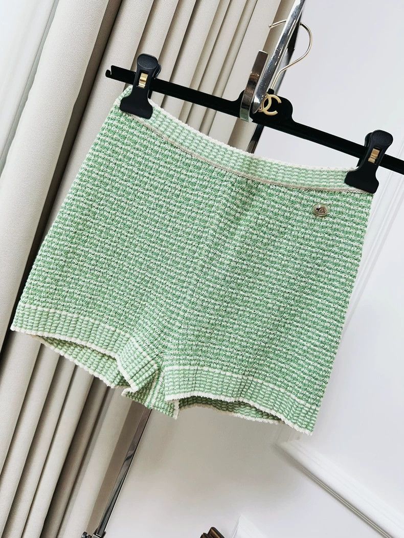 Chanel Chanel Green White Stripe Knit Shorts- dmc Size US 30 / EU 46 - 1 Thumbnail