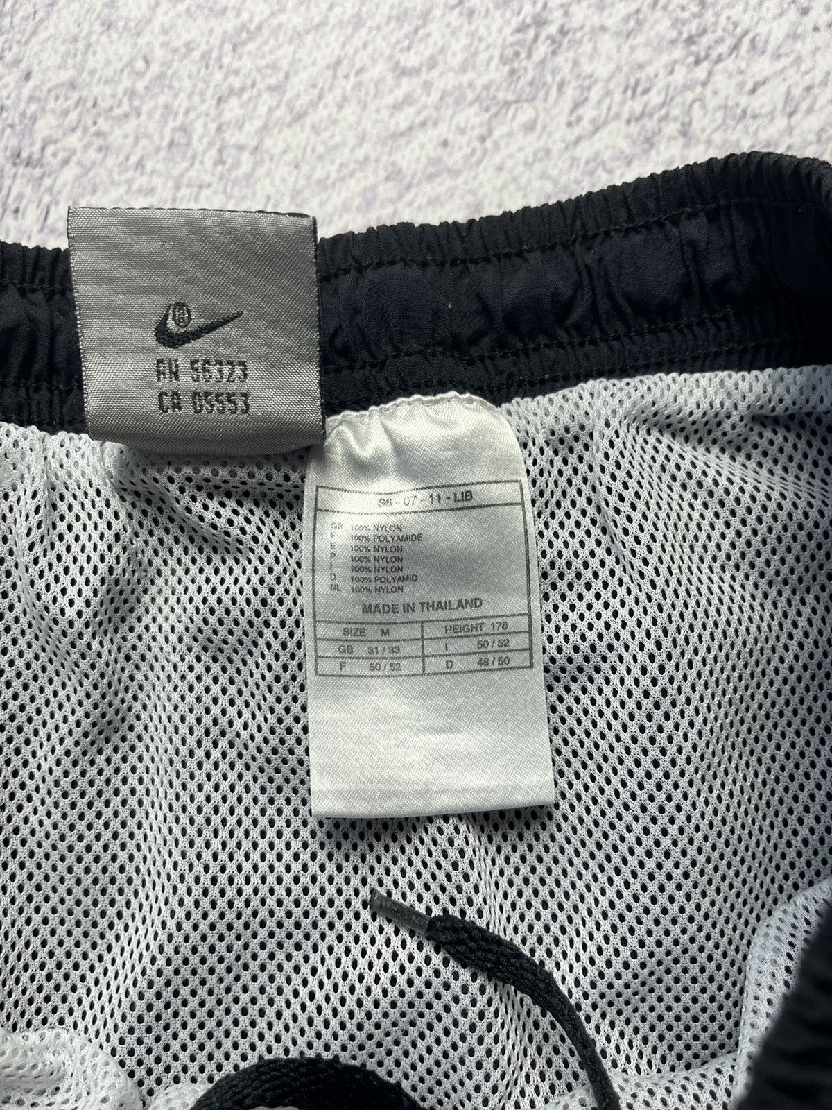Nike Rare Vintage Nike Shorts Big Logo Y2K Size M Size US 32 / EU 48 - 10 Thumbnail