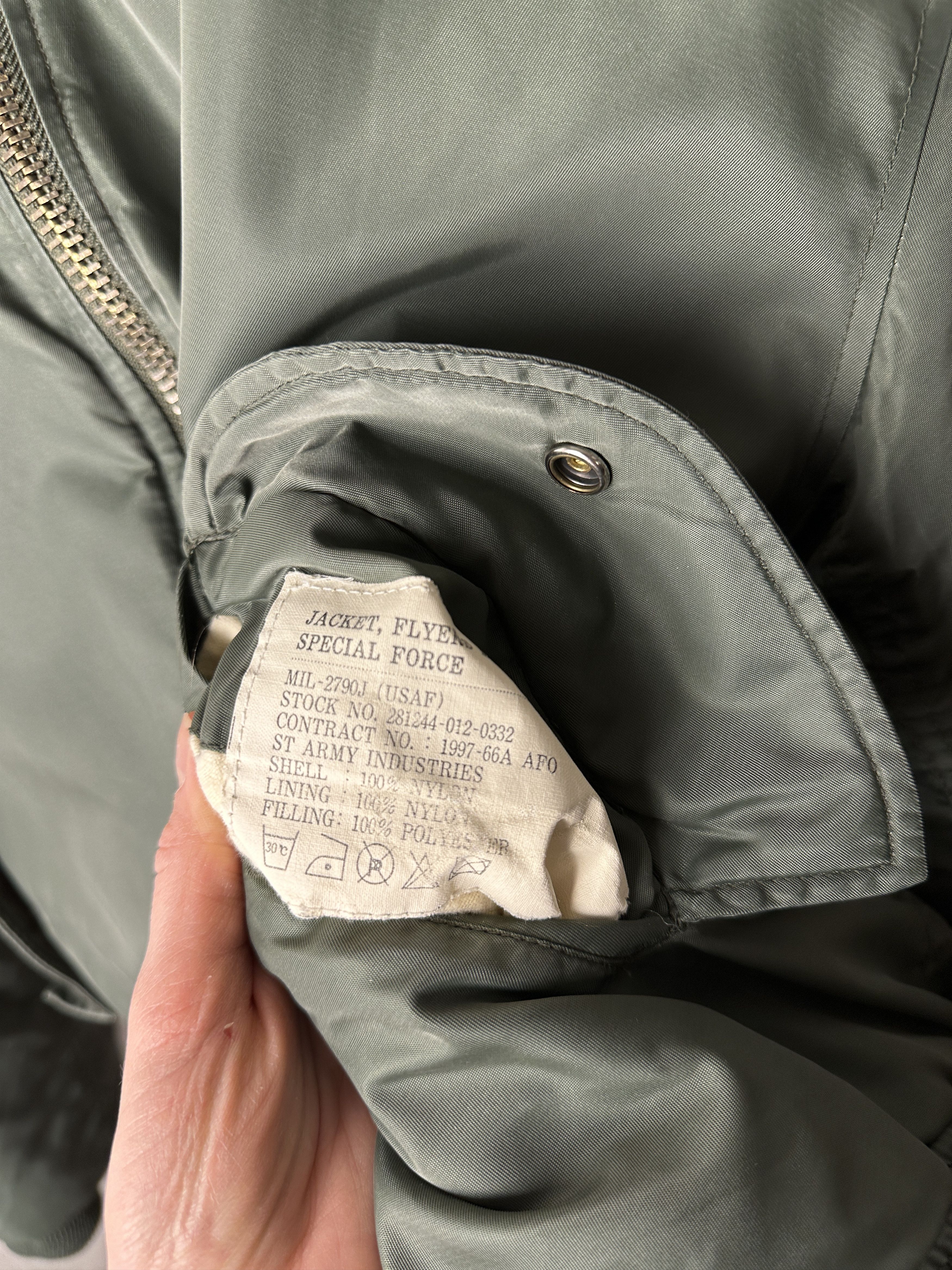 Vintage Army Industries MA1 Reversible Bomber Jacket Size US XL / EU 56 / 4 - 12 Thumbnail