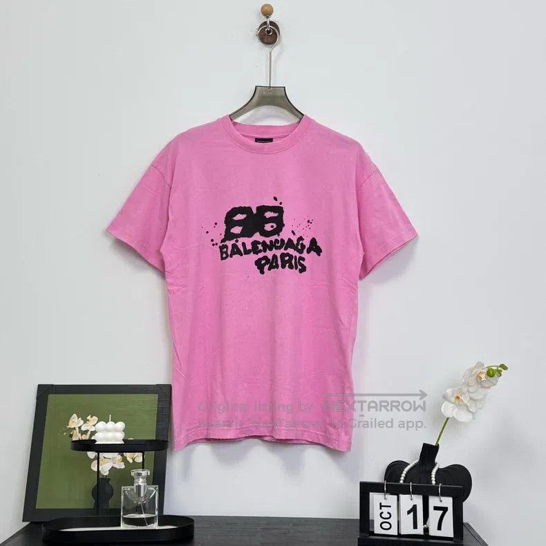 Balenciaga Balenciaga Pink Splatter Letter Logo Short-Sleeve T-Shirt Size US M / EU 48-50 / 2 - 1 Thumbnail