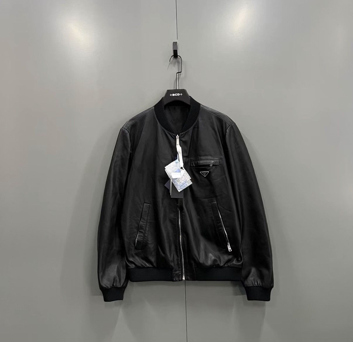 Prada Prada black triangle logo reversible leather jacket J41 Size US L / EU 52-54 / 3 - 1 Thumbnail