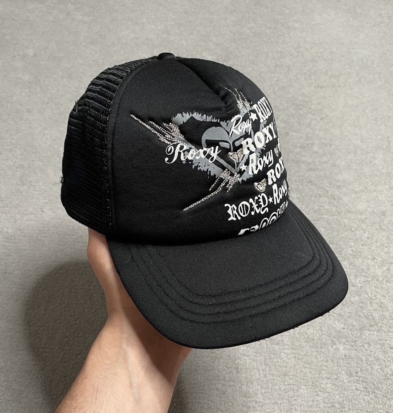 Vintage Vintage Black Trucker Cap Hat Print Roxy Drip Swag Size ONE SIZE - 2 Thumbnail