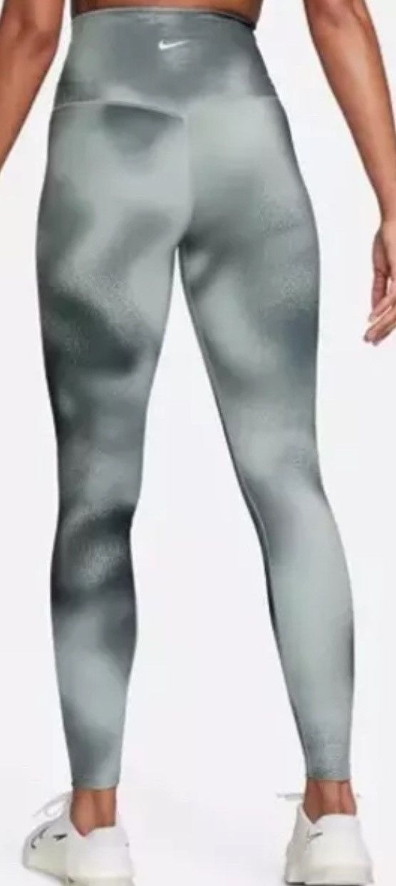 Nike Women Nike High Rise Waist Printed Legging Dri-Fit Pants Si Size 25" / US 0 / IT 36 - 2 Thumbnail