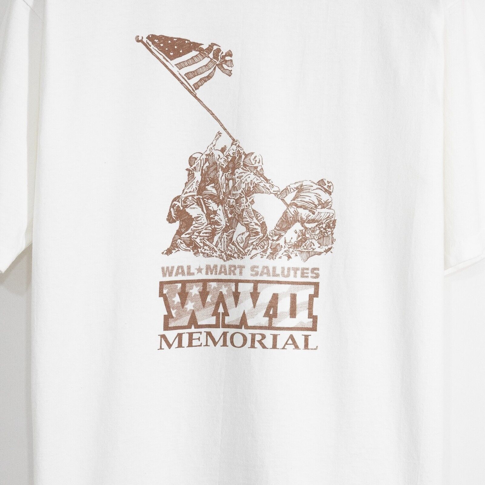 Vintage Vintage 90s WW2 Veterans T Shirt L - Iwo Jima Raising Flag Size US L / EU 52-54 / 3 - 3 Thumbnail
