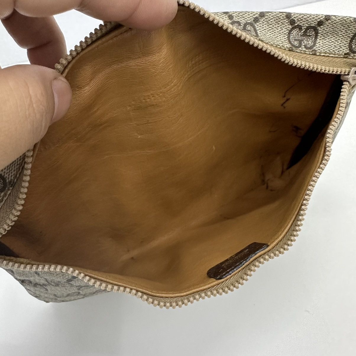 Vintage ‼️YES‼️ AUTHENTIC GUCCI GG. MONOGRAM CLUTCH BAG Size ONE SIZE - 7 Thumbnail
