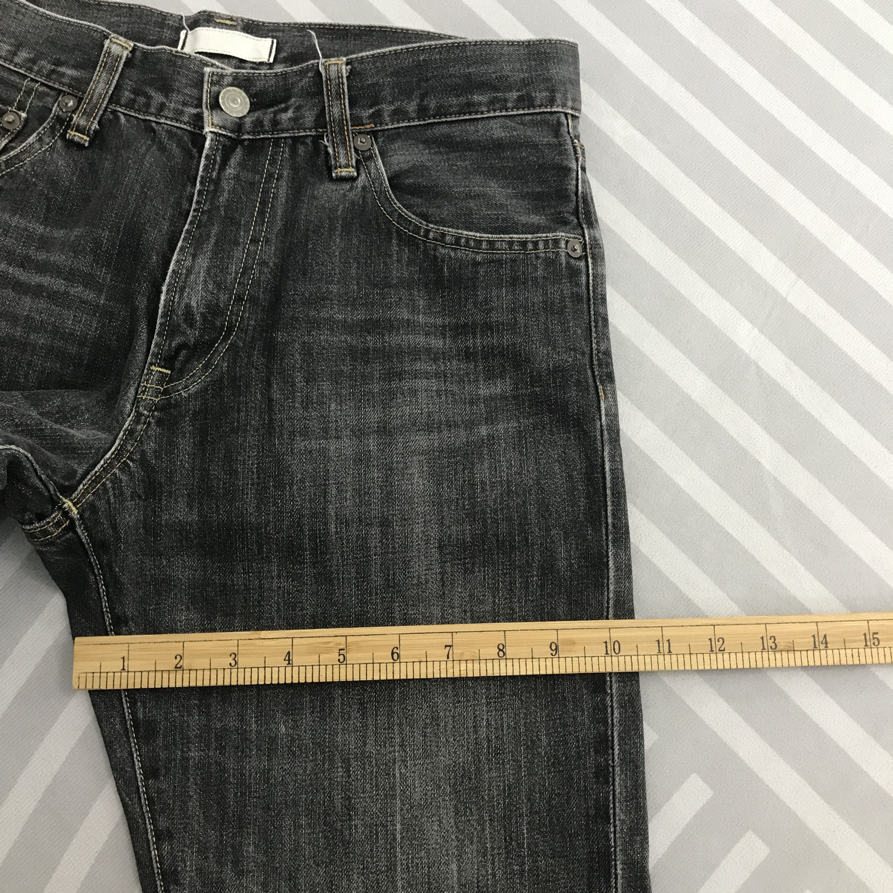 Uniqlo Japan Uniqlo Black faded Distressed Denim jeans pants Size US 29 - 9 Thumbnail