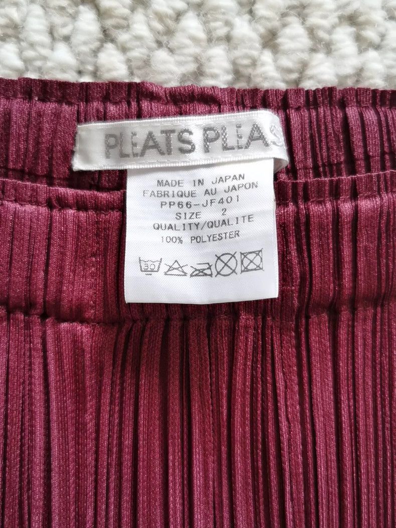 Issey Miyake Issey Miyake size:2 Wine-red pleated trousers Size 22" - 2 Thumbnail