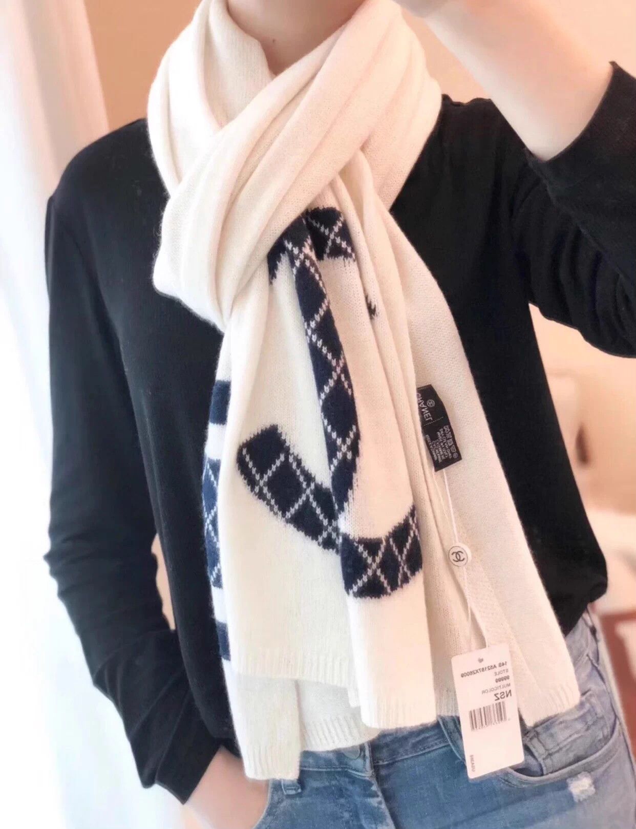Chanel Chanel b&w CC quilted cashmere scarf 60x200cm Size ONE SIZE - 2 Thumbnail