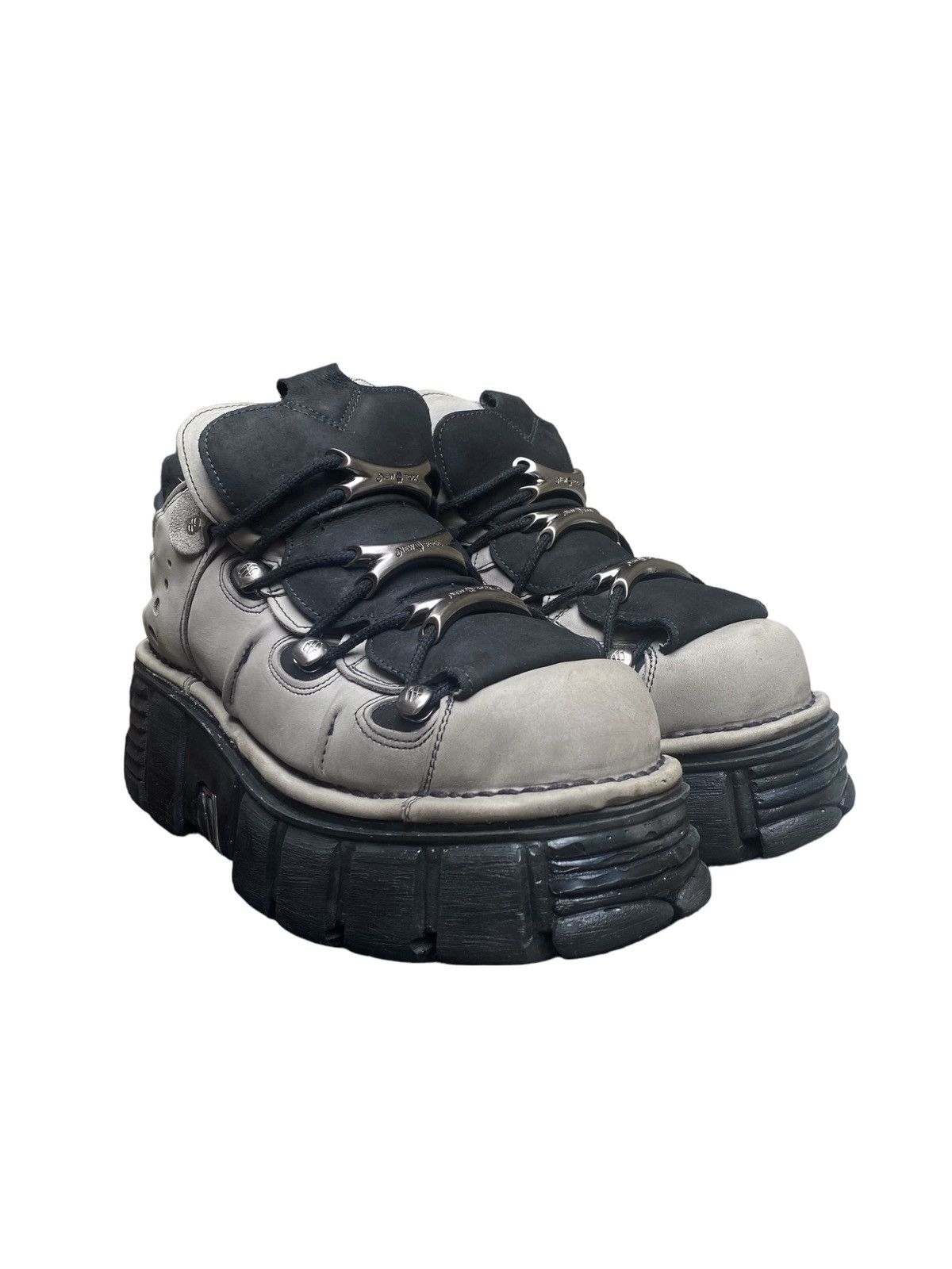 image of Avant Garde x New Rock M-106 Grey Platform Boots Size 40 in Black Grey, Women's