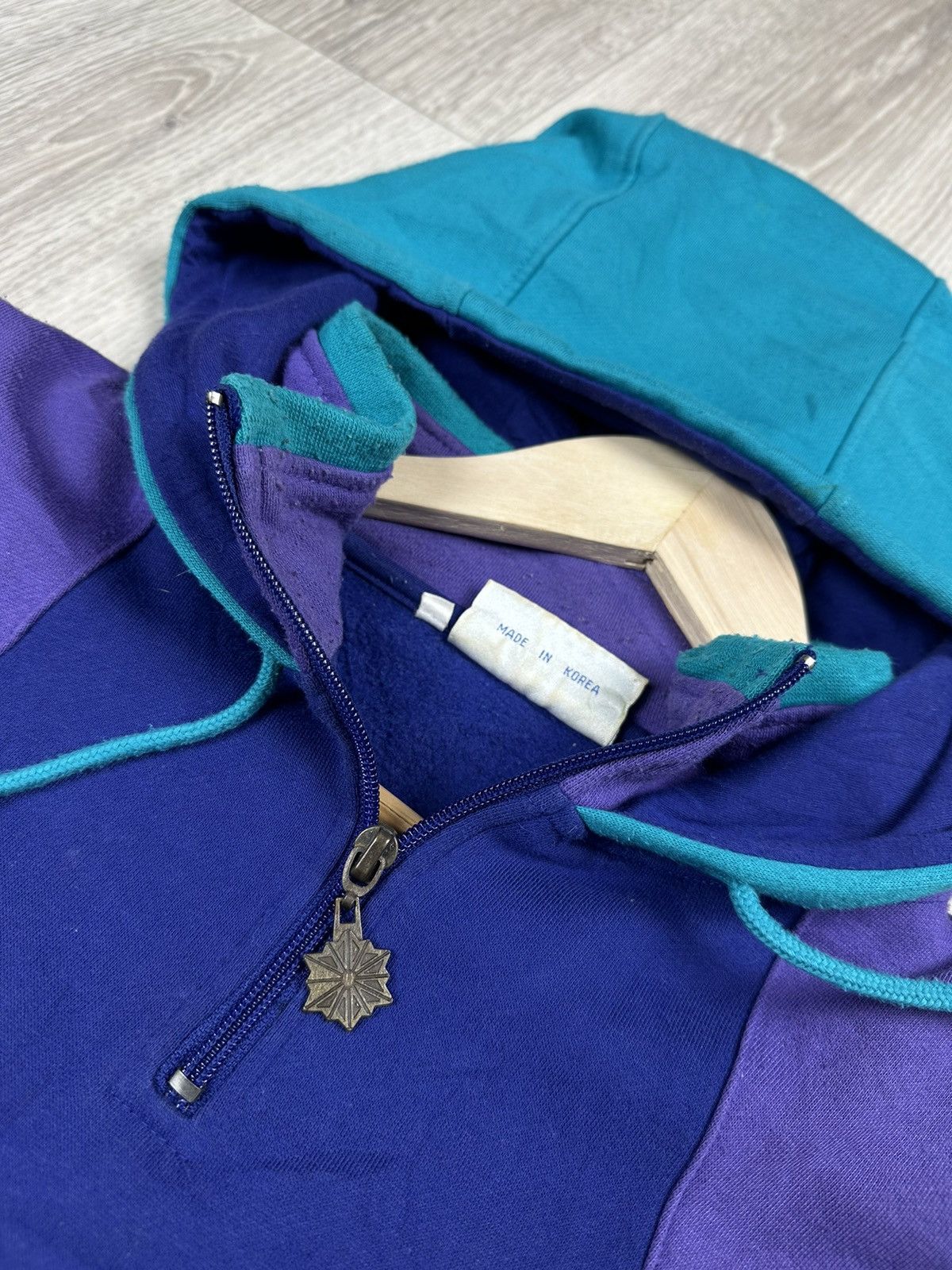 Reebok × Vintage Rare Vintage Reebok Central Logo Hoodie Size US L / EU 52-54 / 3 - 9 Thumbnail